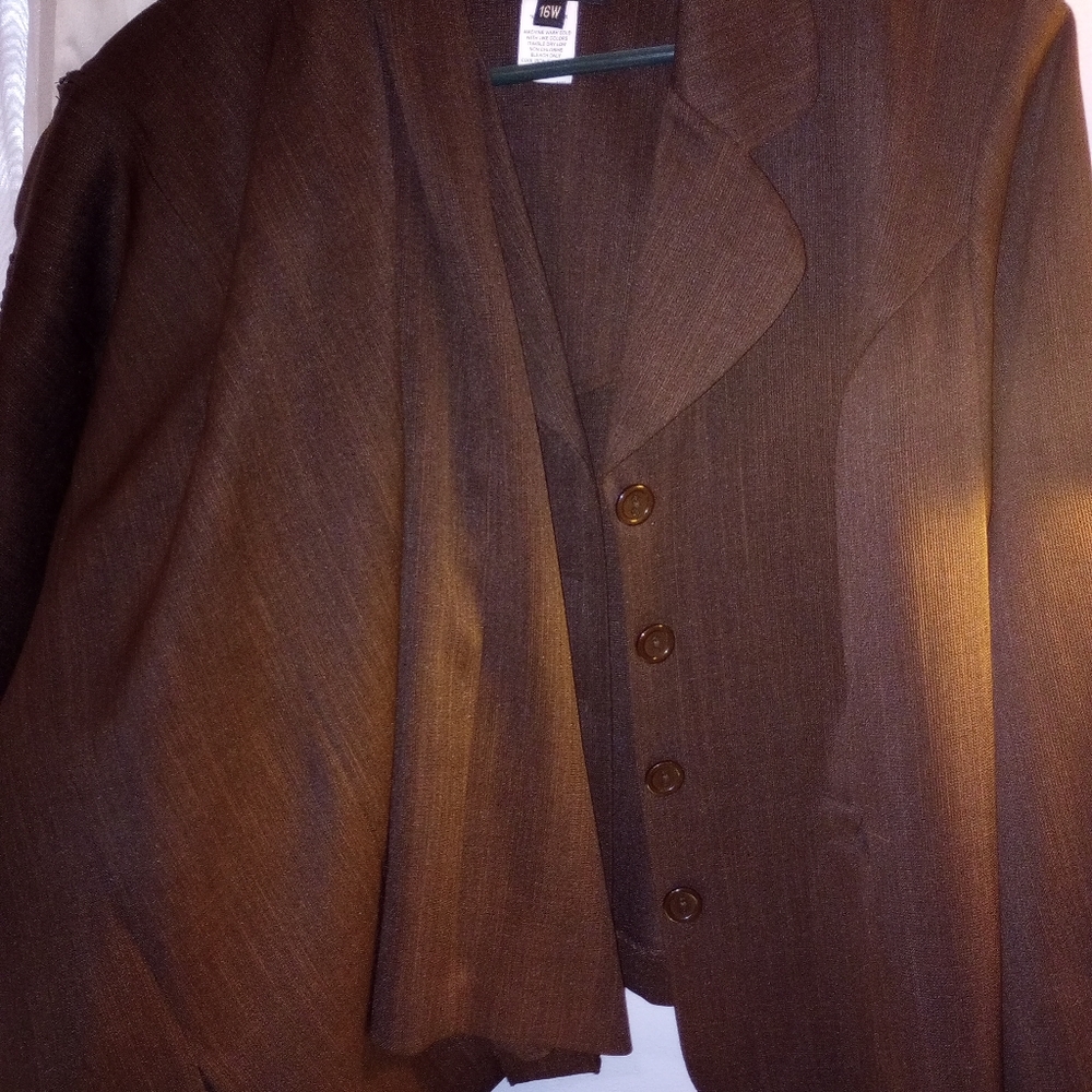 Sweet Woman Dress Jacket and Skirt